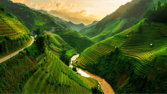 Sapa là địa điểm du lịch nổi tiếng phía Tây Bắc Việt Nam